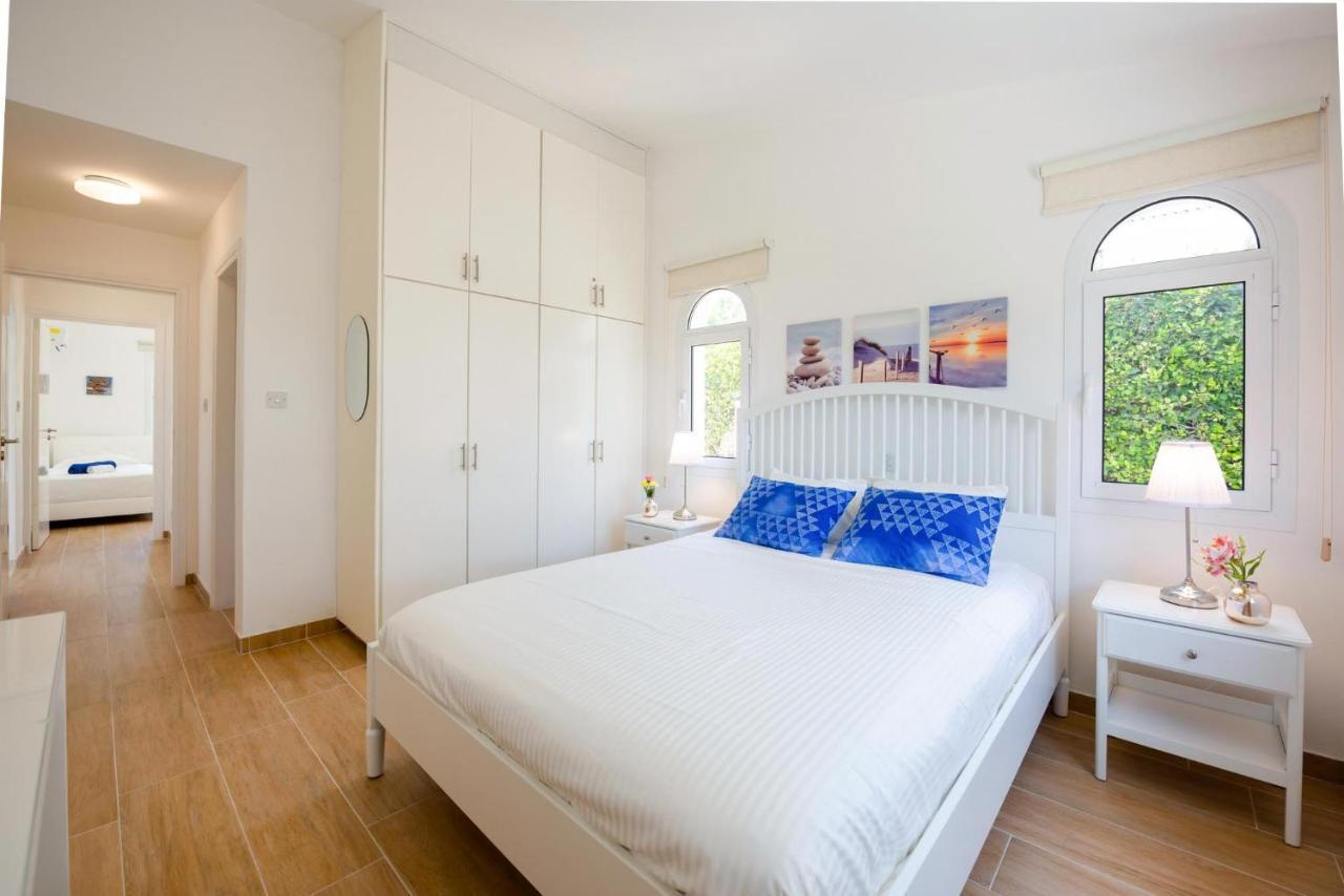 Bungalow Mikaella By Ezoria Villas คอรัลเบย์ ภายนอก รูปภาพ